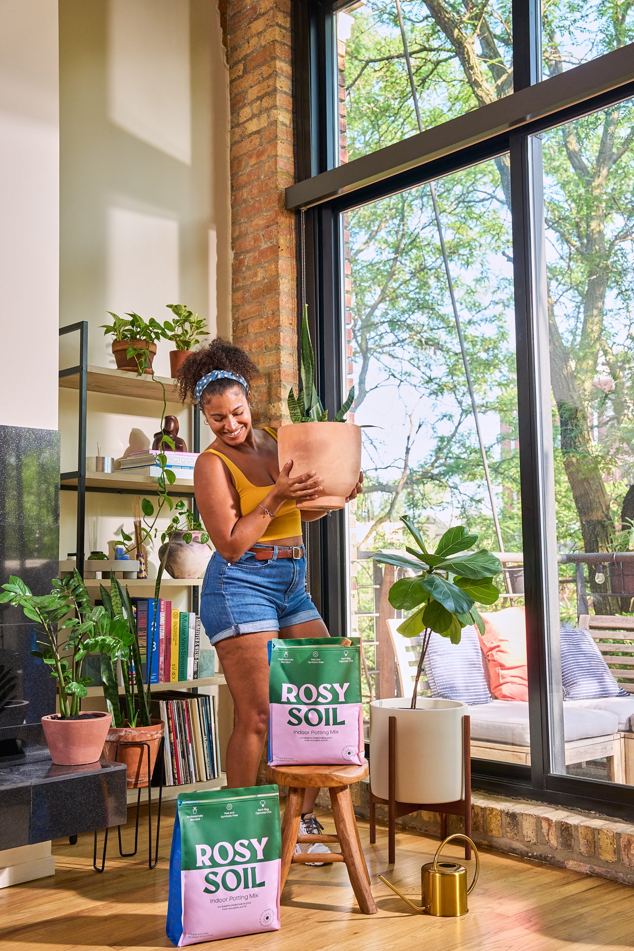 woman-with-rosy-indoor-soil-bags